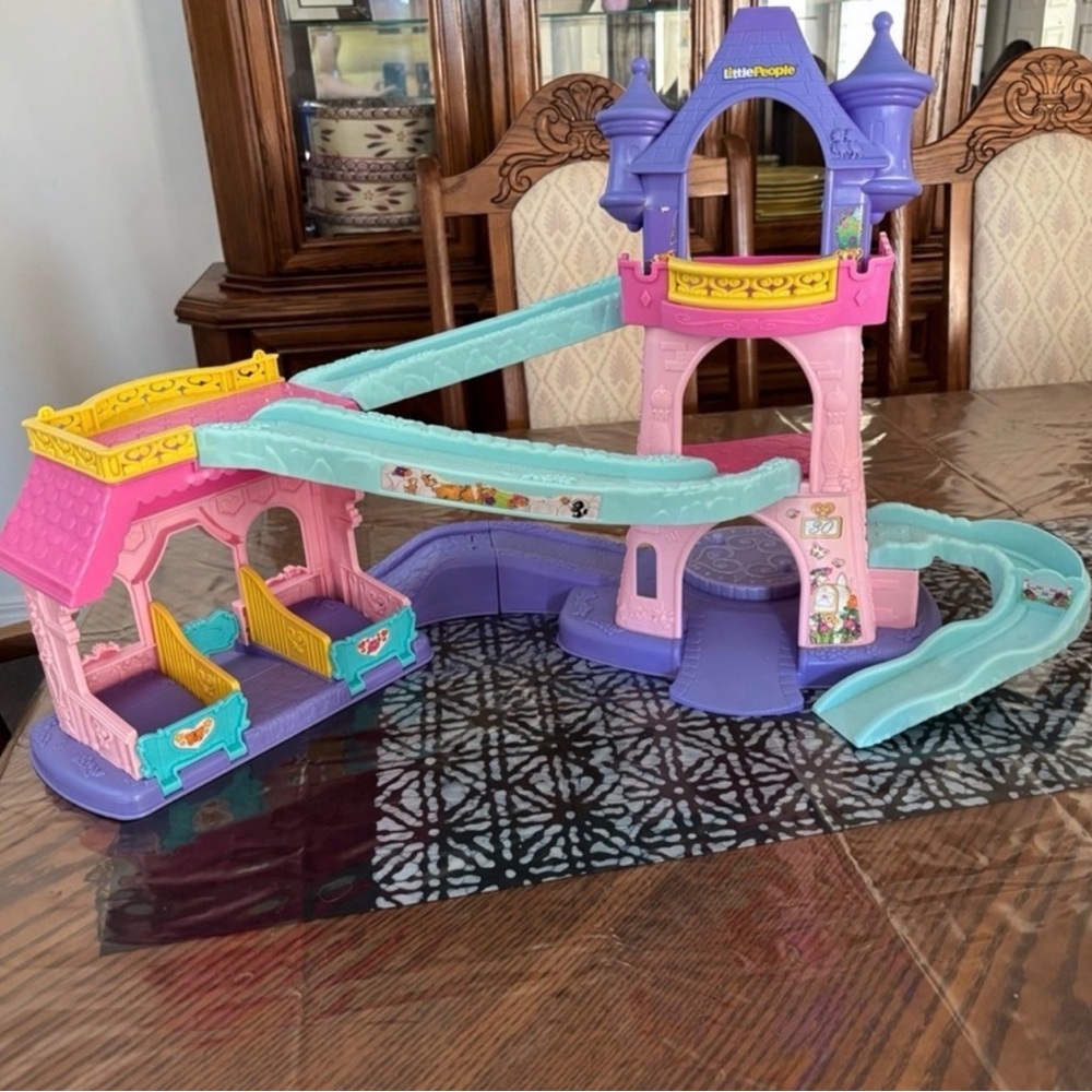 Fisher Price Little people Klip Klop castle and horse